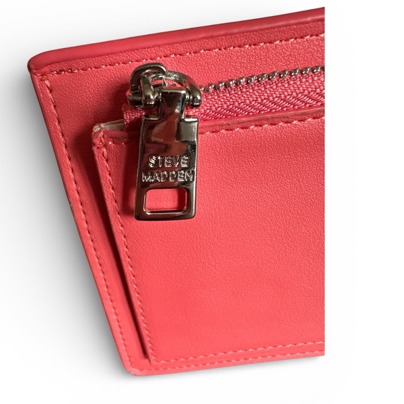 Steve Madden BCabbyy Sunset Coral Faux Leather Flap Wallet/Wristlet/Clutch NWT - Picture 3 of 10